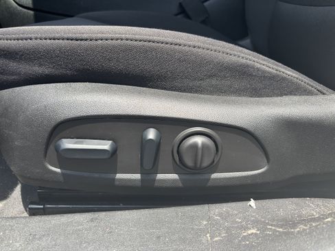 Used 2024 Chevrolet Malibu LT FWD image 9