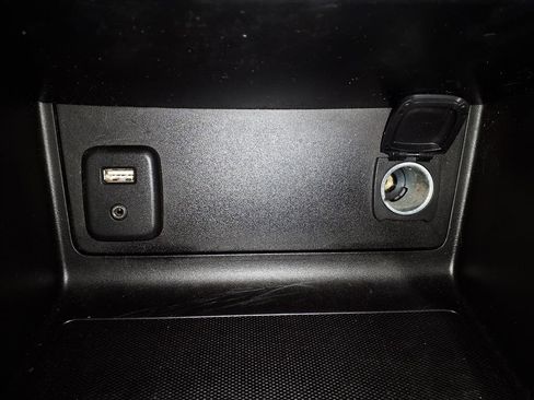 Used 2016 Chevrolet Colorado Z71 image 25