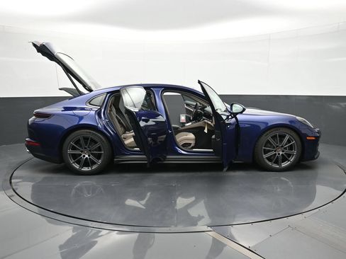 Certified 2026 Porsche Panamera 4 AWD/4WD image 32