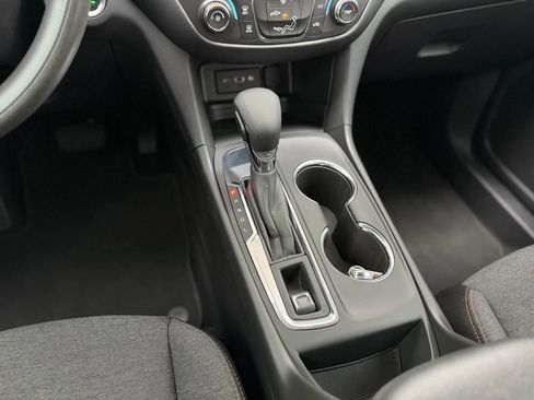 Used 2023 Chevrolet Equinox LT image 20