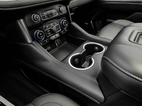 Used 2024 Chevrolet Tahoe Z71 w/ Luxury Package image 51