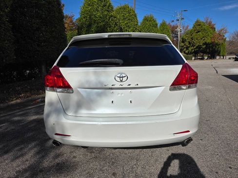 Used 2010 Toyota Venza image 4