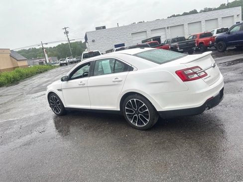 Used 2019 Ford Taurus Limited AWD/4WD image 8