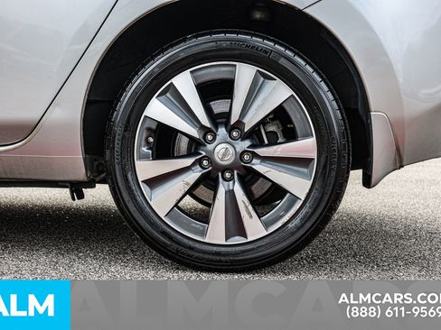 Used 2015 Nissan Leaf SL w/ Premium Package image 16