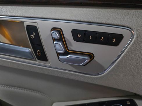 Used 2016 Mercedes-Benz E 350 4MATIC Wagon image 39