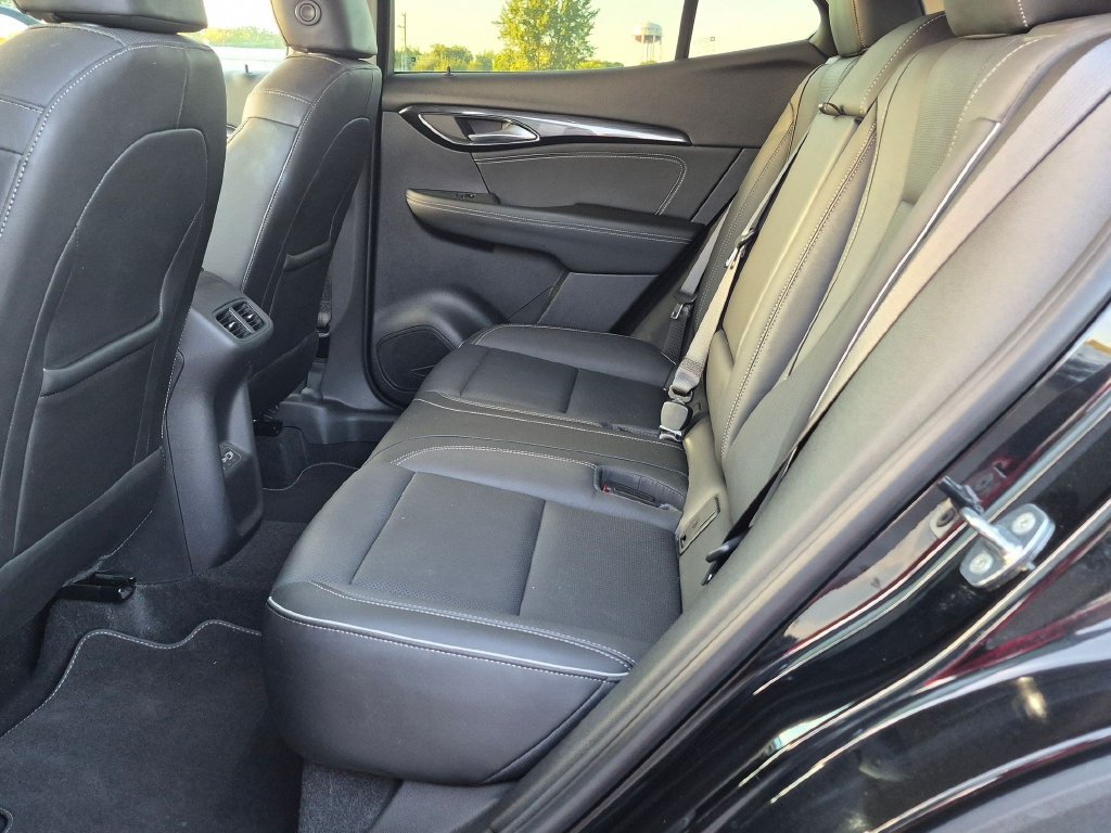 Used 2021 Buick Envision Essence AWD/4WD image 22