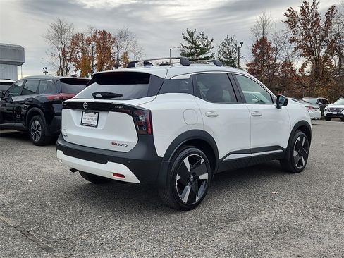 New 2026 Nissan Kicks SR w/ Cold Weather Package image 4