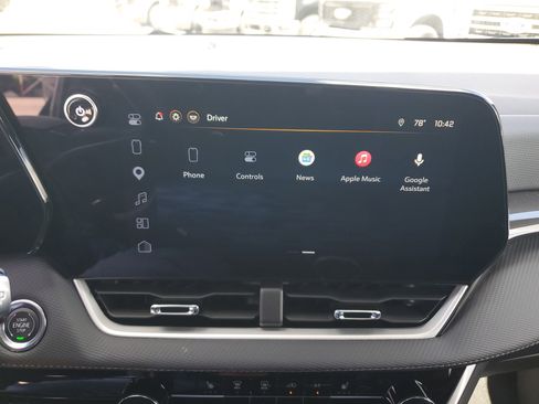 Used 2026 Chevrolet Equinox LT FWD image 24