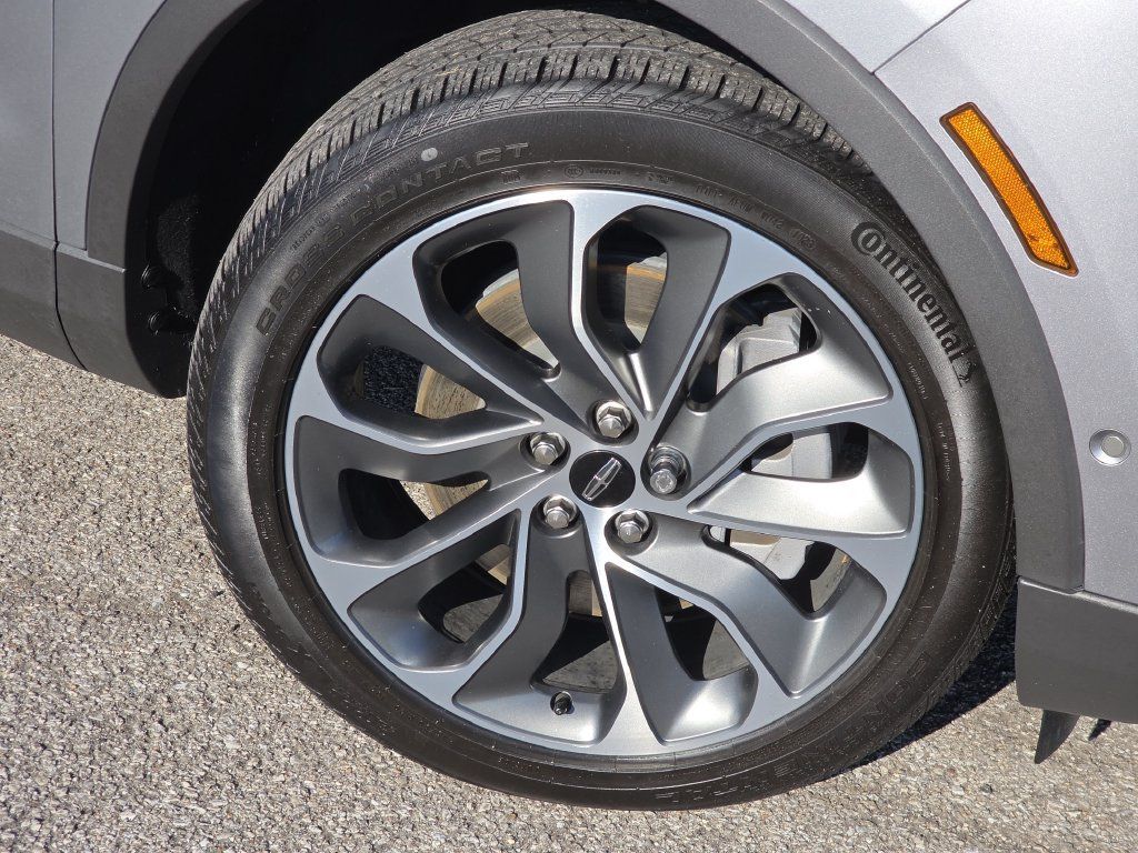 Used 2023 Lincoln Nautilus Reserve w/ Equipment Group 201A AWD/4WD image 7