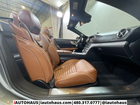 Used 2017 Mercedes-Benz SL 550 image 30