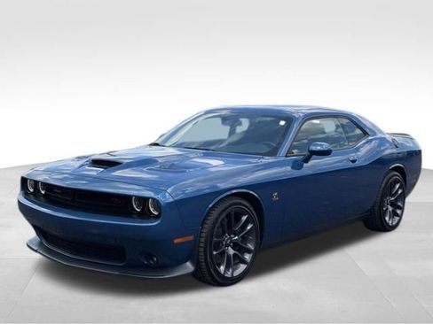 Used 2021 Dodge Challenger R/T Scat Pack RWD image 3