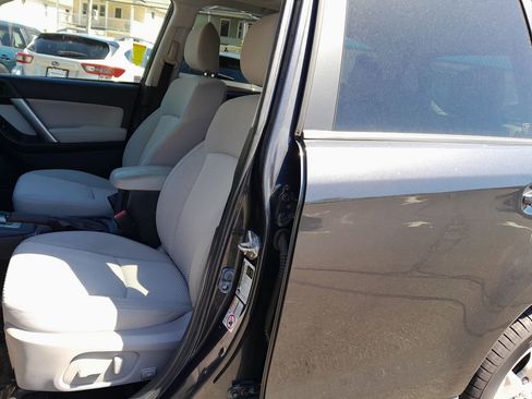 Used 2015 Subaru Forester 2.5i Premium w/ All-Weather Package AWD/4WD image 14