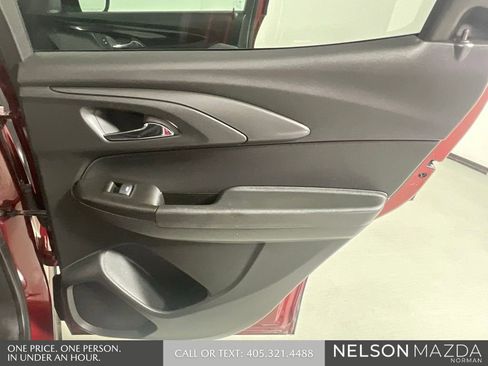 Used 2024 Chevrolet TrailBlazer LT w/ Driver Confidence Package FWD image 22