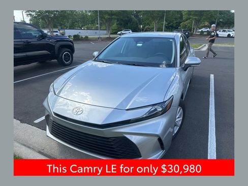 Used 2026 Toyota Camry LE w/ Convenience Package FWD image 1