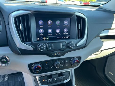 Certified 2023 GMC Terrain SLT w/ Infotainment Package II AWD/4WD image 17