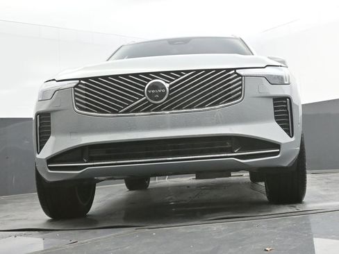 New 2026 Volvo XC90 B6 Plus w/ Protection Package Premier AWD/4WD image 38