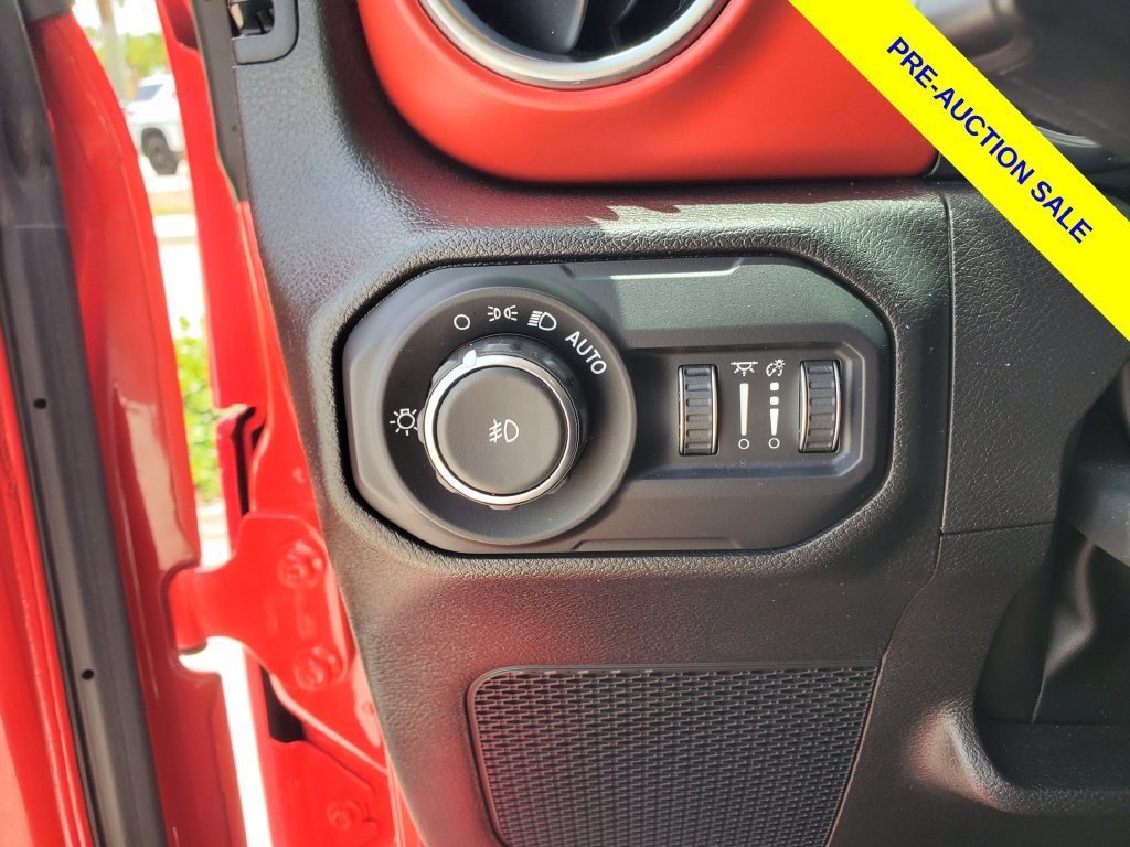 Used 2022 Jeep Wrangler Unlimited Rubicon AWD/4WD image 17