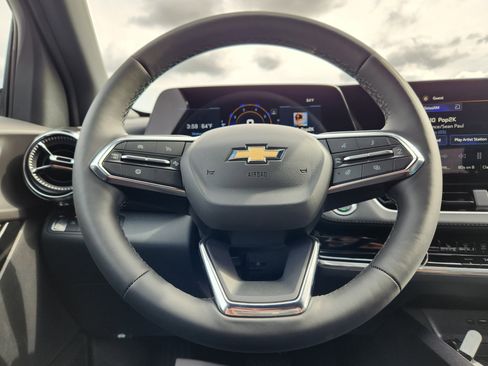 New 2026 Chevrolet Equinox LT w/ Safety and Technology Package FWD image 15