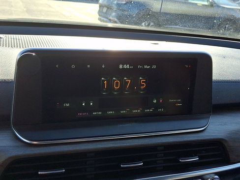 Certified 2022 Kia Telluride EX w/ EX Premium Package image 16