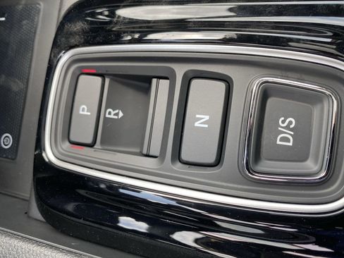 New 2025 Honda Pilot Touring image 25