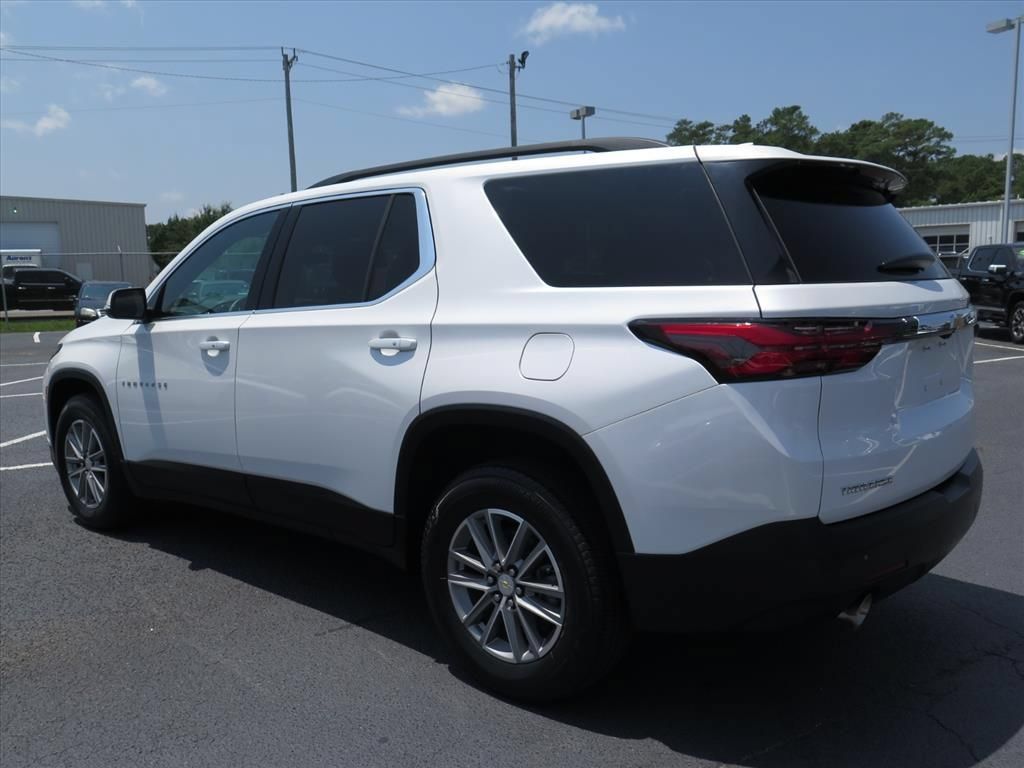 Used 2023 Chevrolet Traverse LT FWD image 5