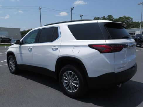 Used 2023 Chevrolet Traverse LT FWD image 5