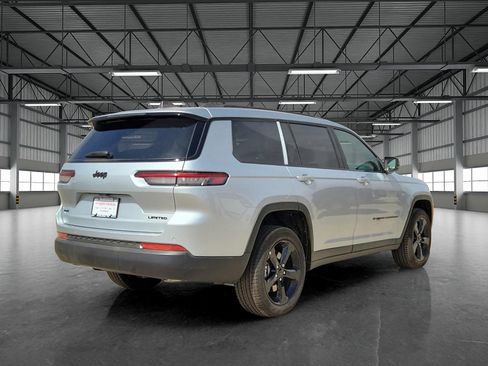 New 2025 Jeep Grand Cherokee L Limited w/ Black Appearance Package image 4