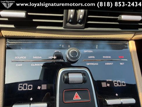 Used 2019 Porsche Cayenne AWD/4WD image 33