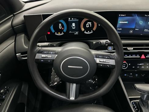 Used 2025 Hyundai Santa Cruz SEL FWD image 23