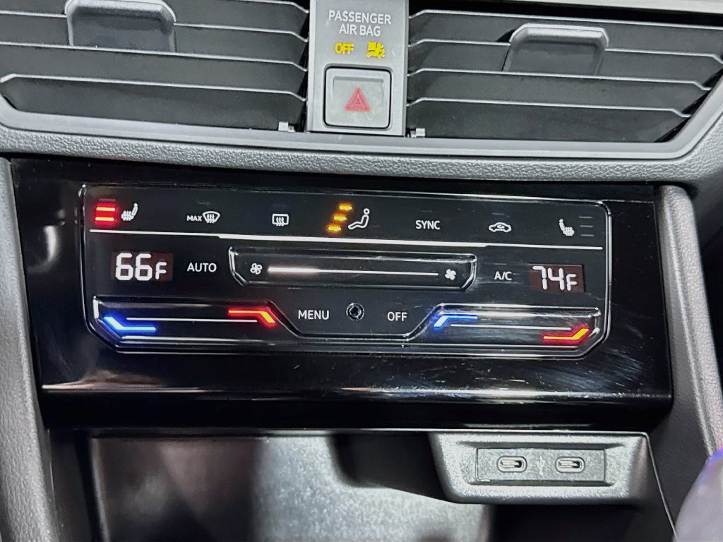 Used 2025 Volkswagen Jetta Sport FWD image 19