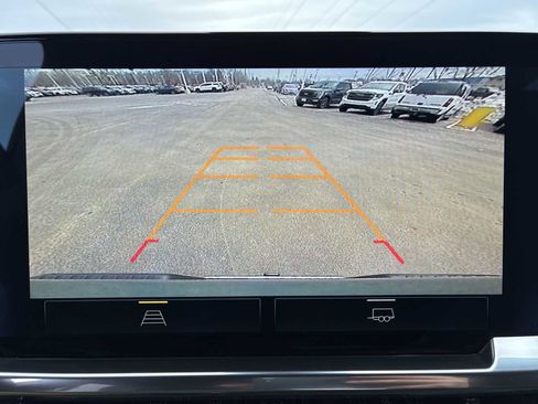 Used 2025 Chevrolet Silverado 1500 LT image 15