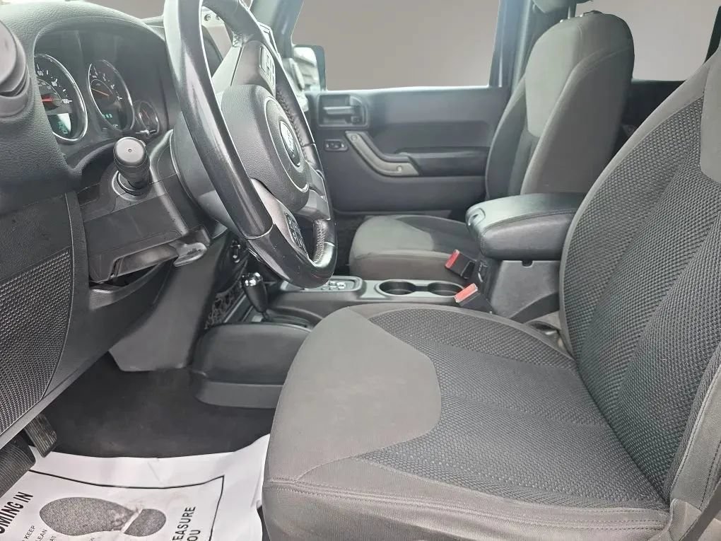 Used 2017 Jeep Wrangler Unlimited Sport AWD/4WD image 9