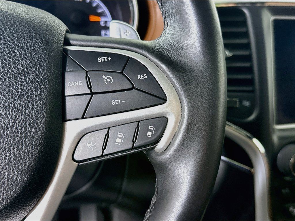 Used 2018 Jeep Grand Cherokee Summit AWD/4WD image 24