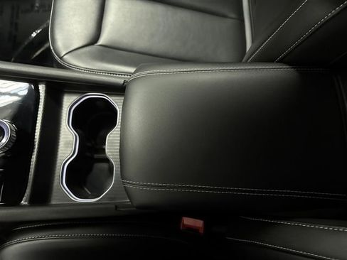 Used 2024 Jeep Grand Cherokee Limited w/ MOPAR Finishing Package image 22