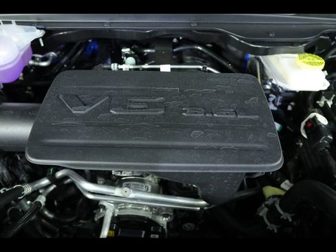 New 2026 RAM 1500 4x4 Crew Cab image 17
