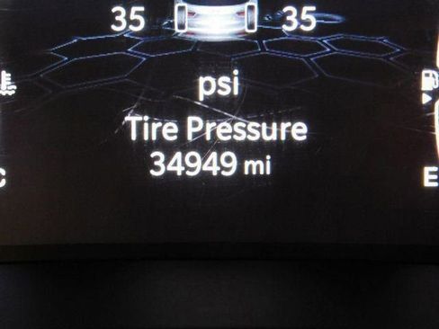 Used 2023 Jeep Compass Latitude image 43