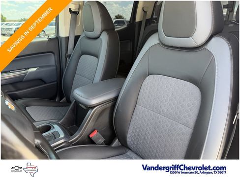 Used 2018 Chevrolet Colorado Z71 AWD/4WD image 22