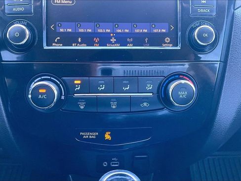 Used 2022 Nissan Rogue Sport S image 31