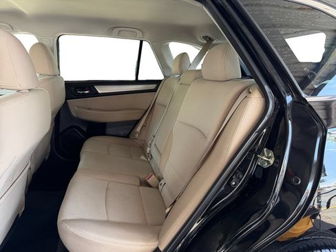Used 2016 Subaru Outback 2.5i Premium w/ Popular Package #2 AWD/4WD image 16