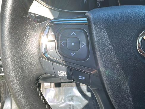 Used 2013 Toyota Avalon XLE Premium image 30