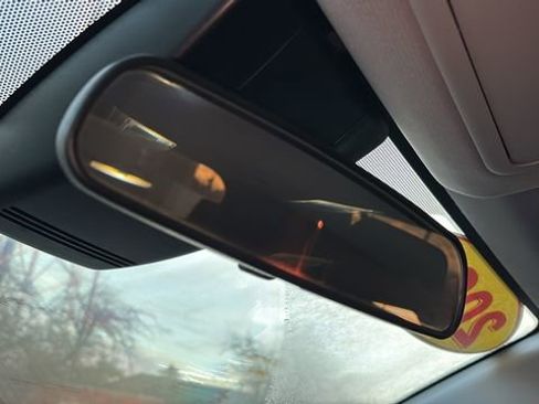 Used 2022 Toyota RAV4 XLE image 26