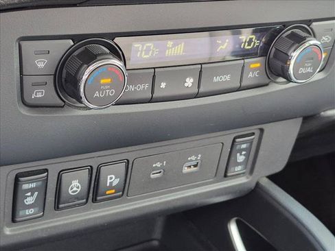 Used 2022 Nissan Frontier SV RWD image 14