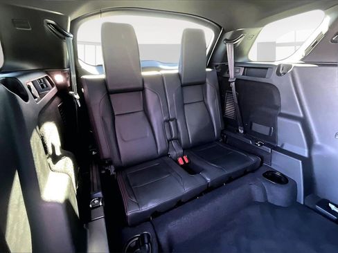 Used 2023 Land Rover Discovery Sport S R-Dynamic image 24