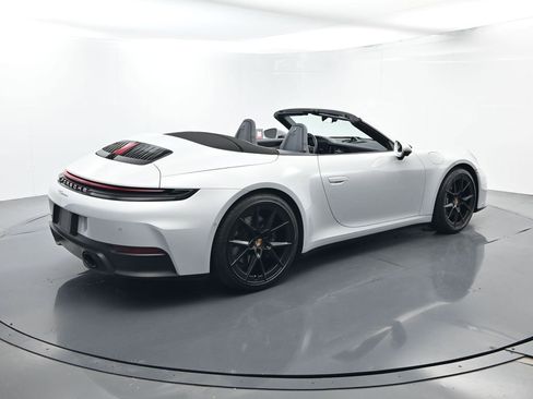 Certified 2025 Porsche 911 Carrera RWD image 15