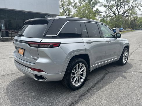 Certified 2023 Jeep Grand Cherokee Summit w/ Advanced Protech Group IV AWD/4WD image 7