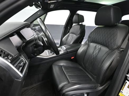 Used 2022 BMW X5 M50i AWD/4WD image 26