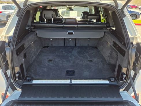Used 2025 BMW X5 xDrive50e w/ Climate Comfort Package AWD/4WD image 14