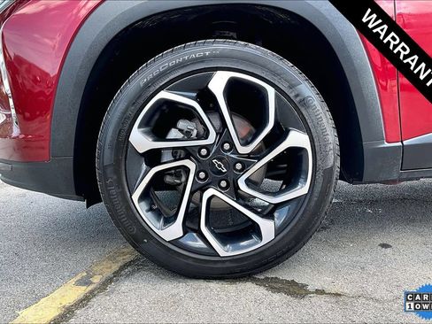 Used 2025 Chevrolet Trax RS w/ Driver Confidence Package FWD image 33