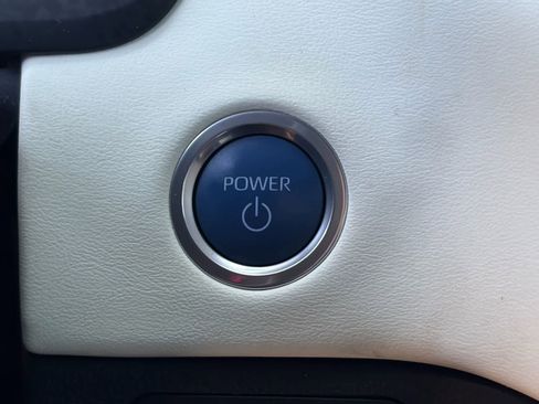 Used 2023 Toyota Tundra Capstone AWD/4WD image 19
