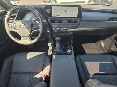 Used 2025 Lexus ES 350 w/ Accessory Package (Z1) FWD image 18